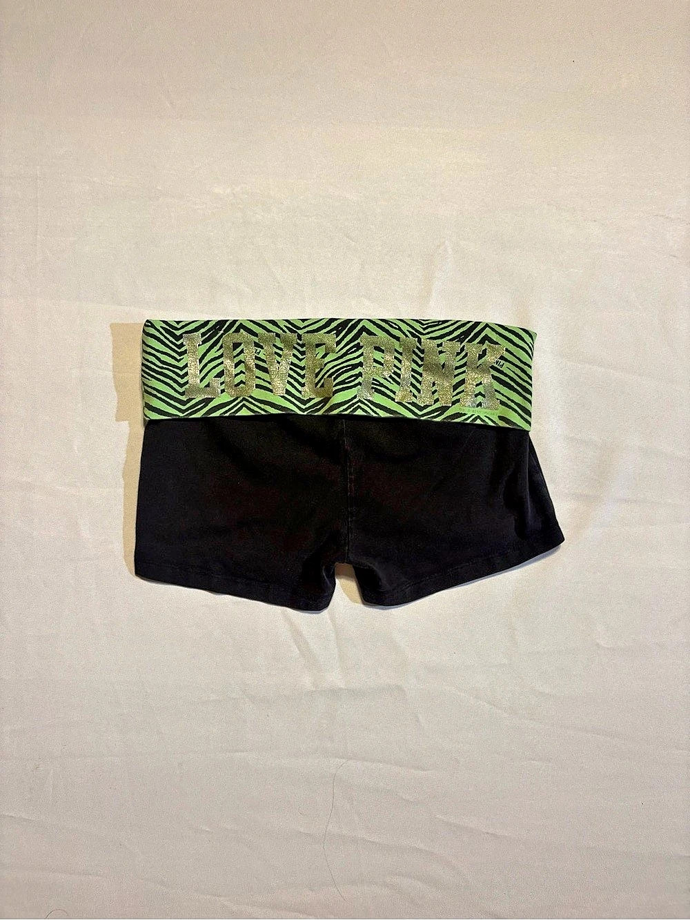 PINK Black & Green Animal Print Size Medium